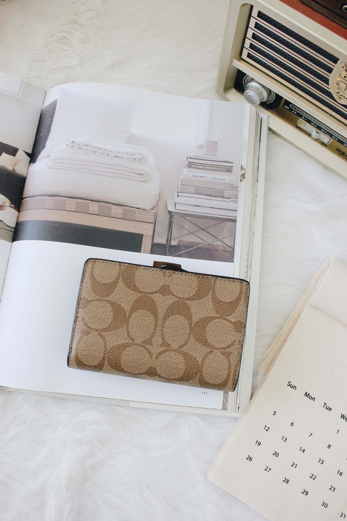 COACH CROSSGRAIN MEDIUM CORNER ZIP WALLET - LovelyMadness Clothing Malaysia