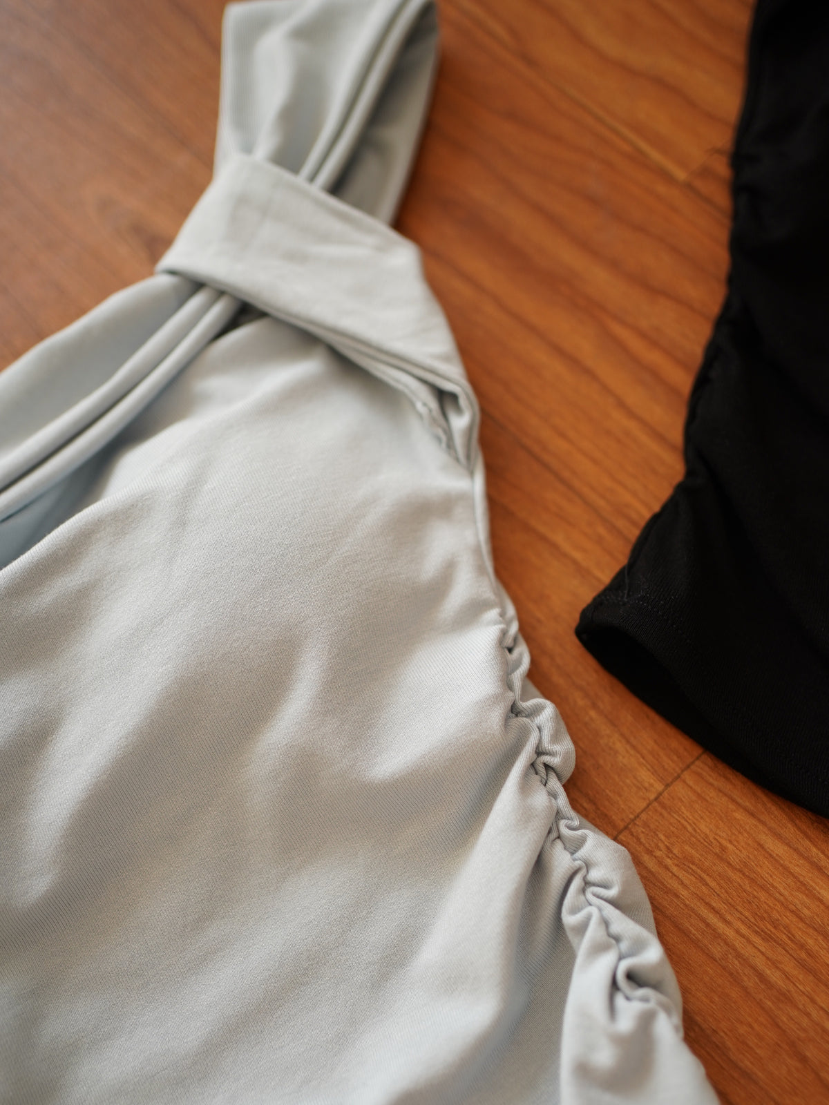 Anisa Twisted Padded Top