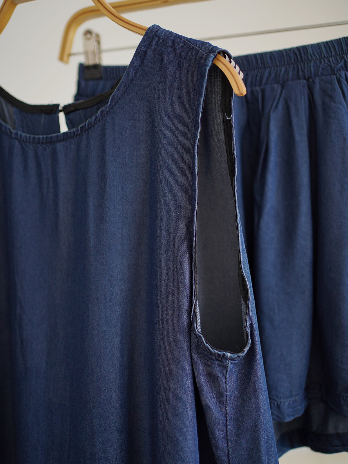 SOFT DENIM SET (INCLUDE TUBE TANK)