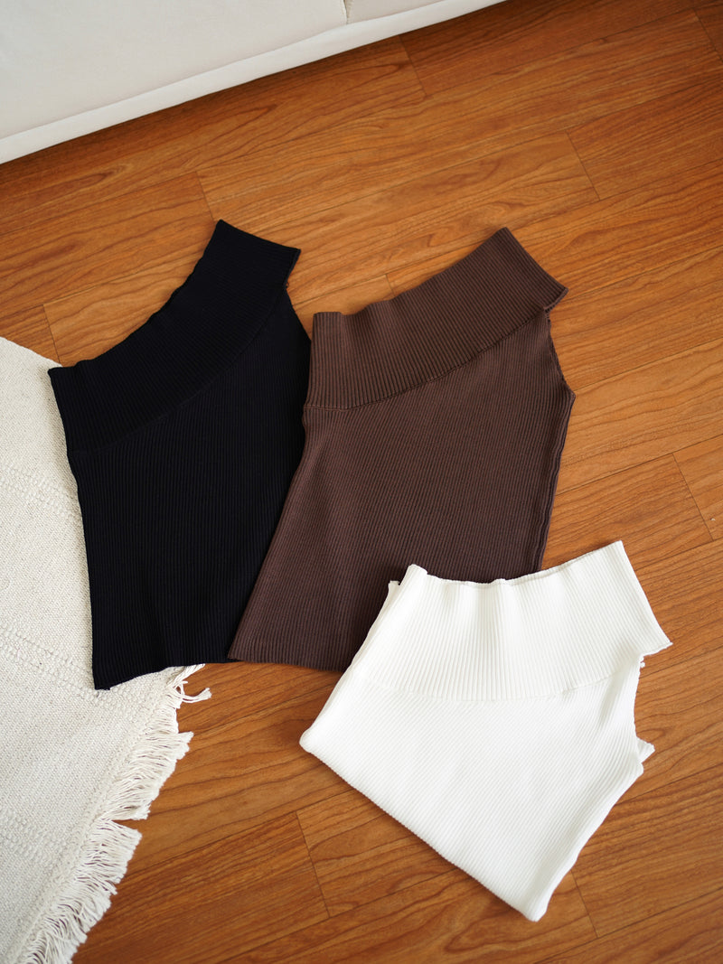 Hazel Oblique Rib Knit Top