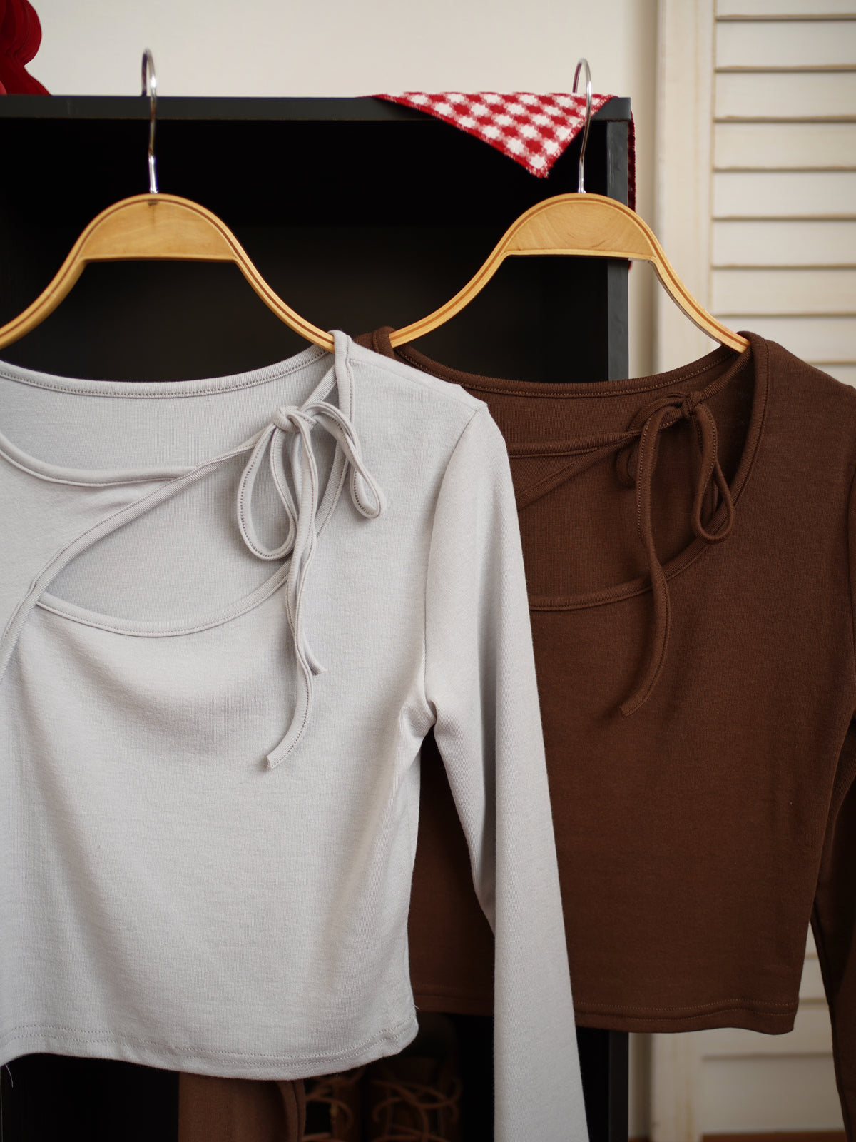 Hazel Ribbon Oblique Top