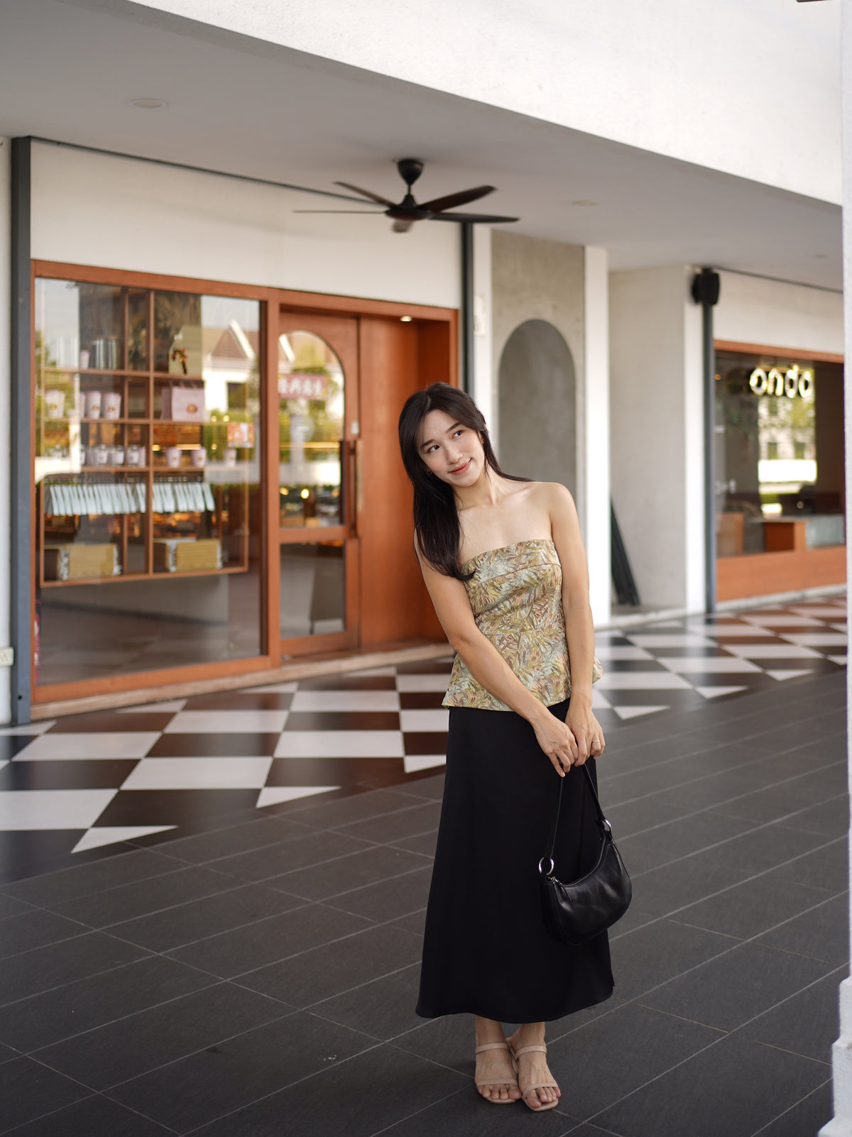 Monroe Oriental Tube