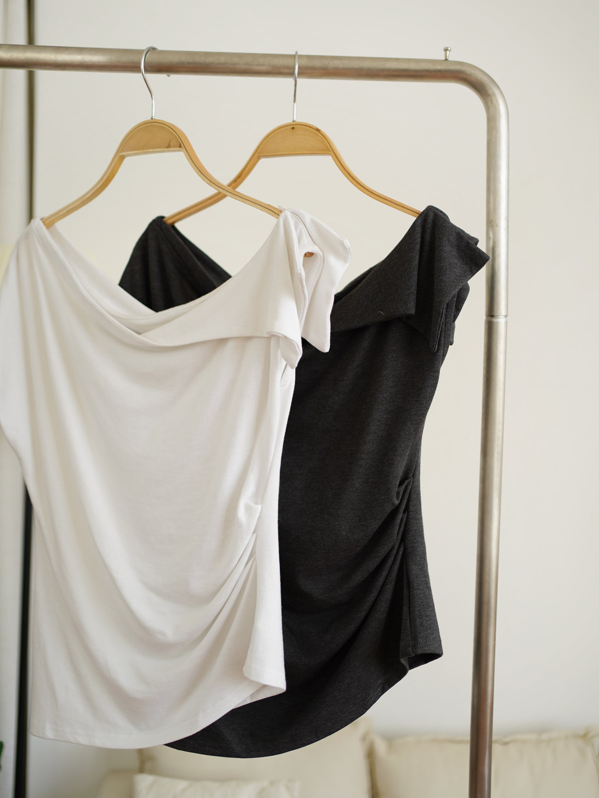 Teanna Oblique Top (FIT M - L SIZE)