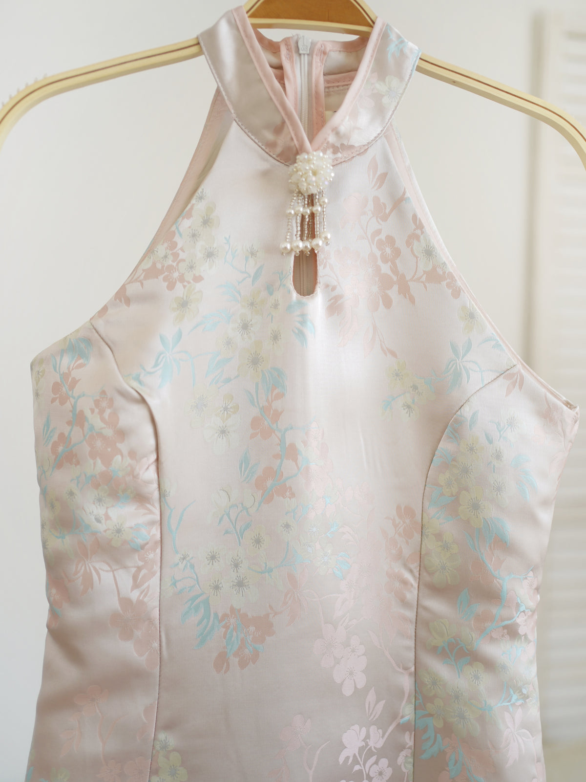 Soft Bloom Cheongsam