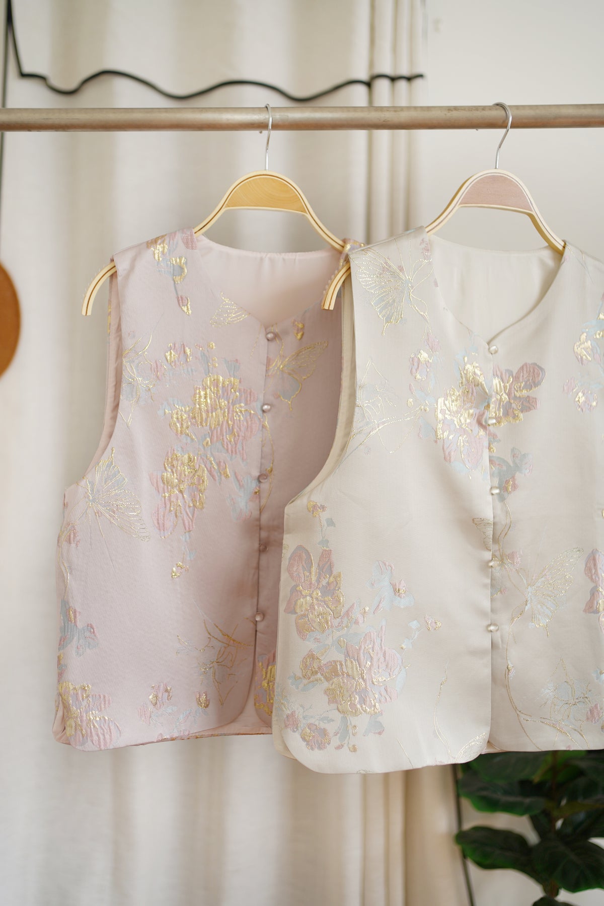 YUE Oriental Vest (With inner tank)