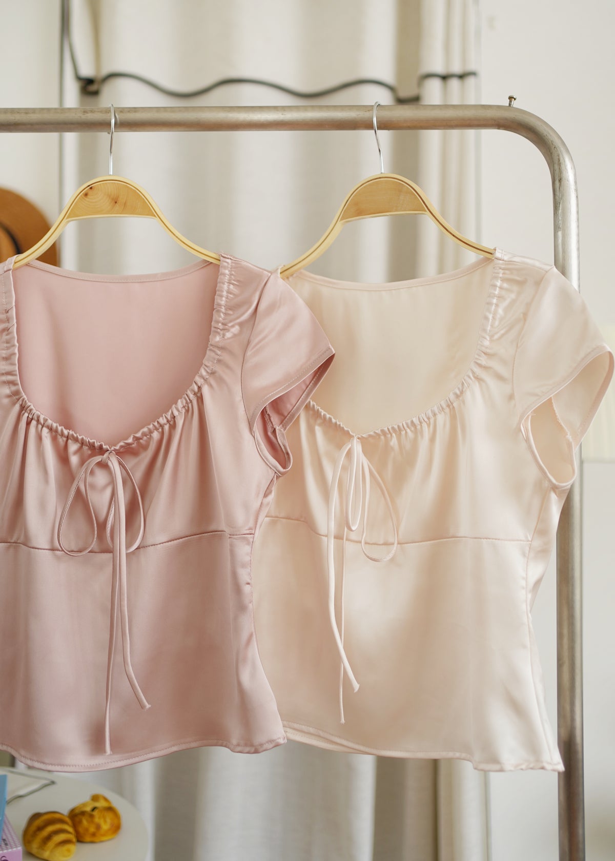 Anna Satin Glow Top