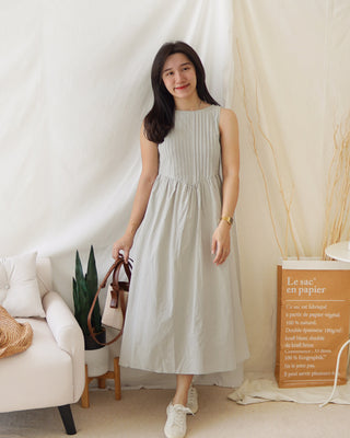 CHEST PLEAT ALINED DRESS