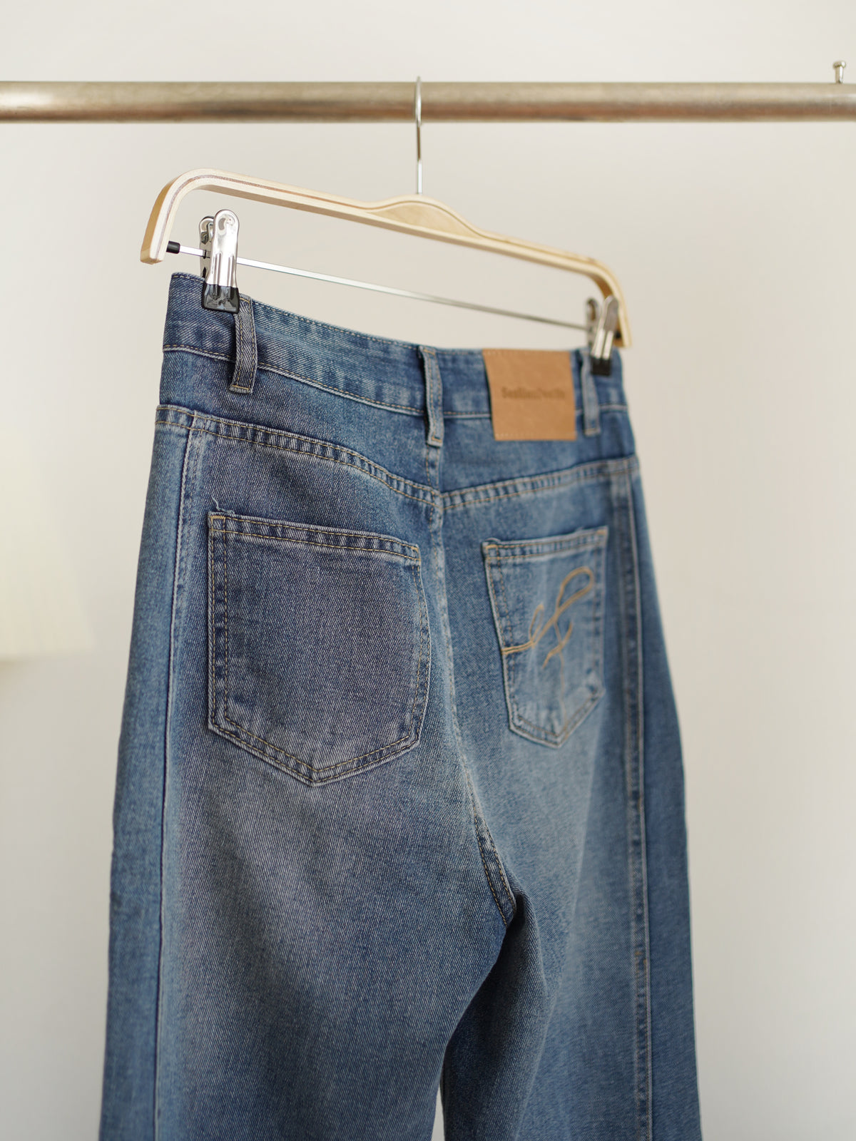 Mid Waist Wide Leg Jeans