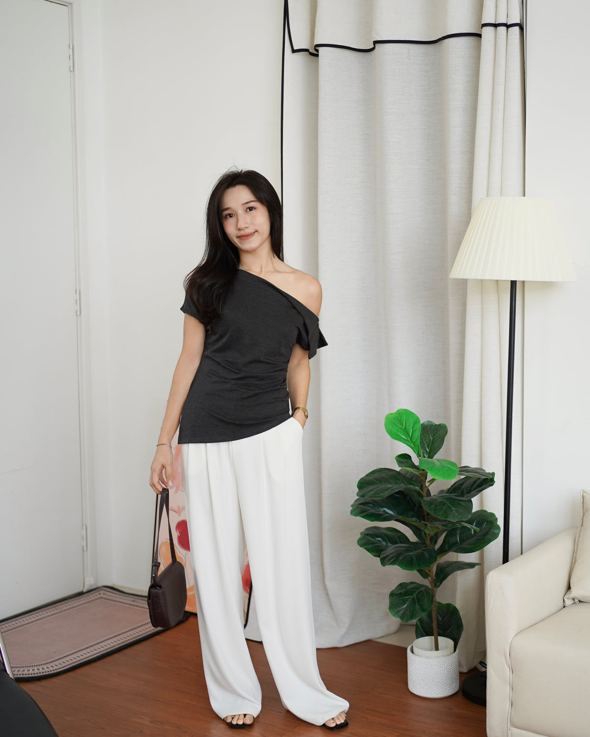 Teanna Oblique Top (FIT M - L SIZE)