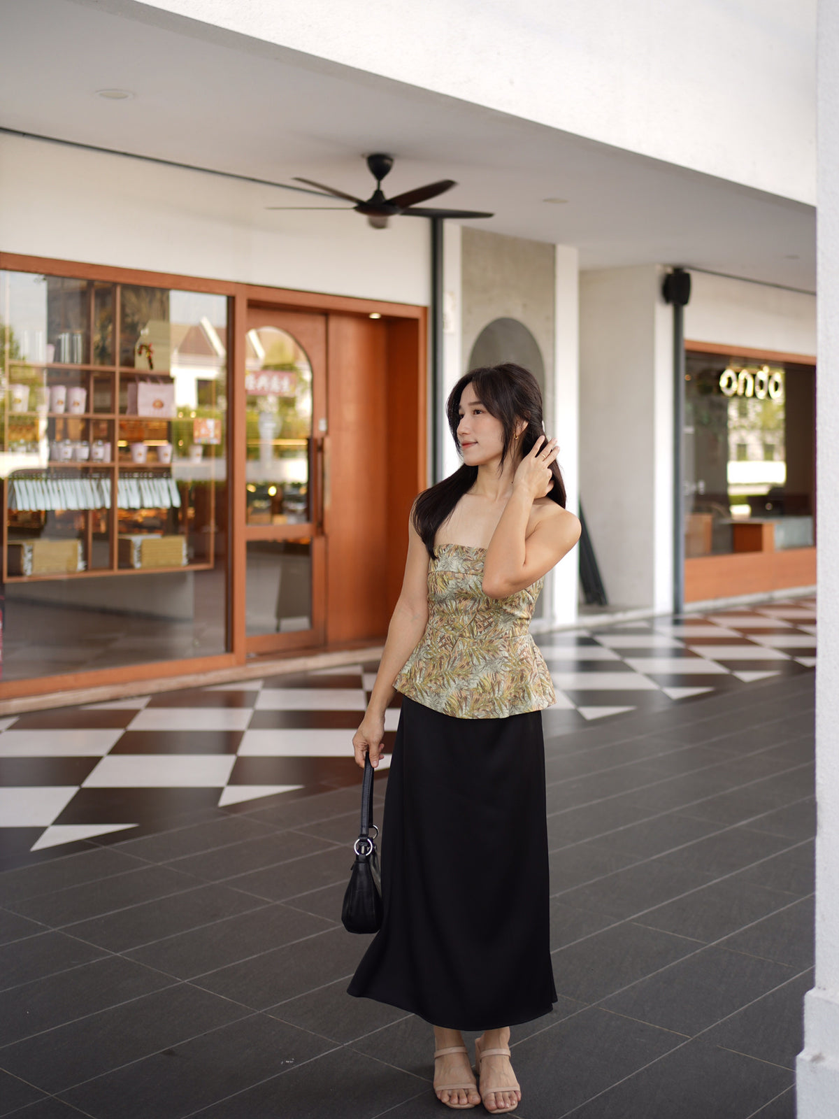 Monroe Oriental Tube