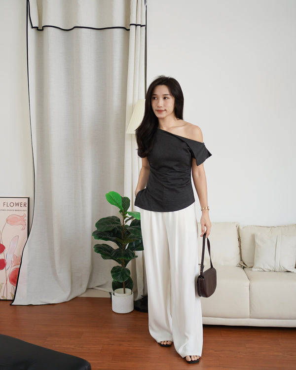 Teanna Oblique Top (FIT M - L SIZE)