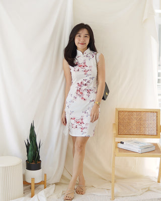 WHITE FLORAL LACE CHEONGSAM