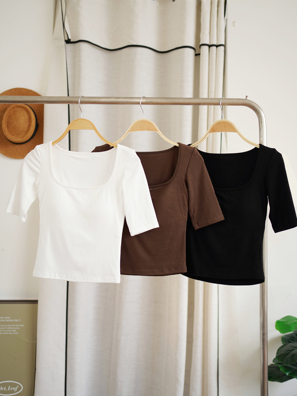 Yura Padded Quarter Sleeve Top