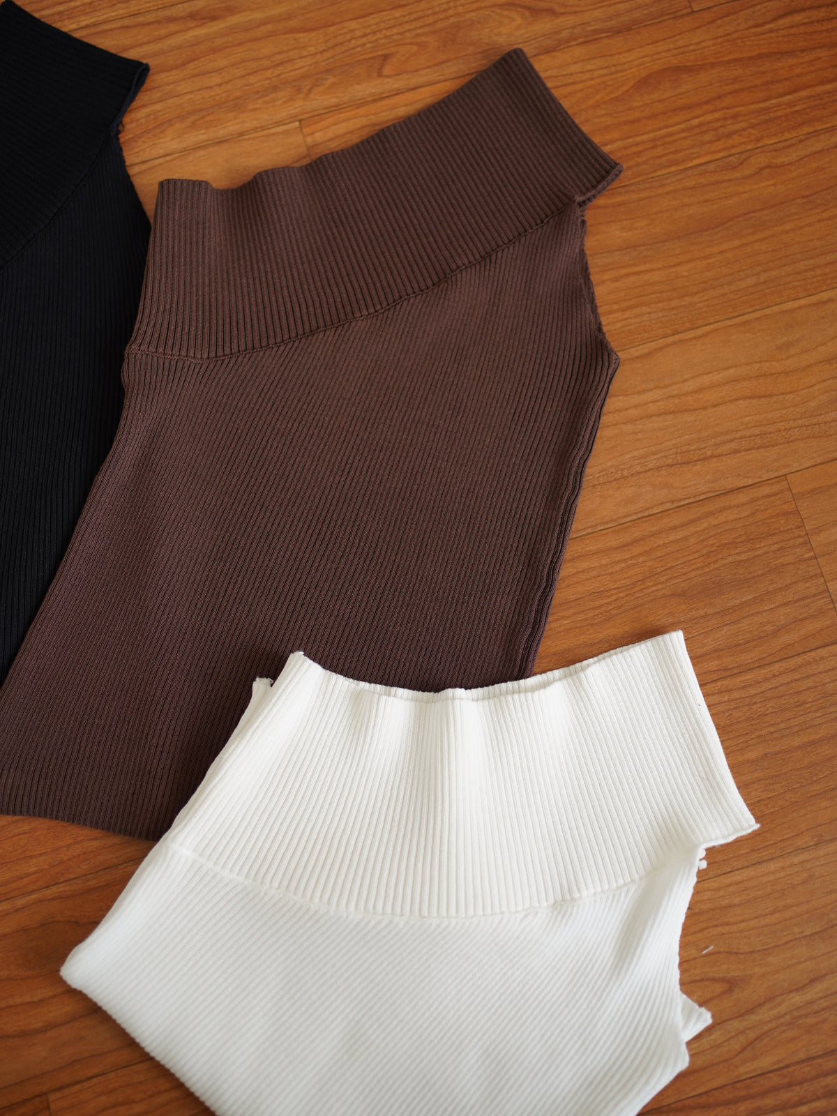 Hazel Oblique Rib Knit Top