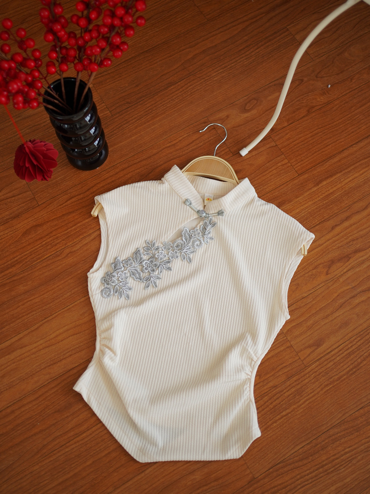 ER Ivory Mandarin Collar Top