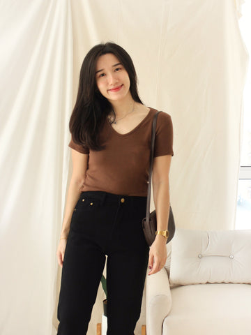 CROPPED EMBROIDERY TOP