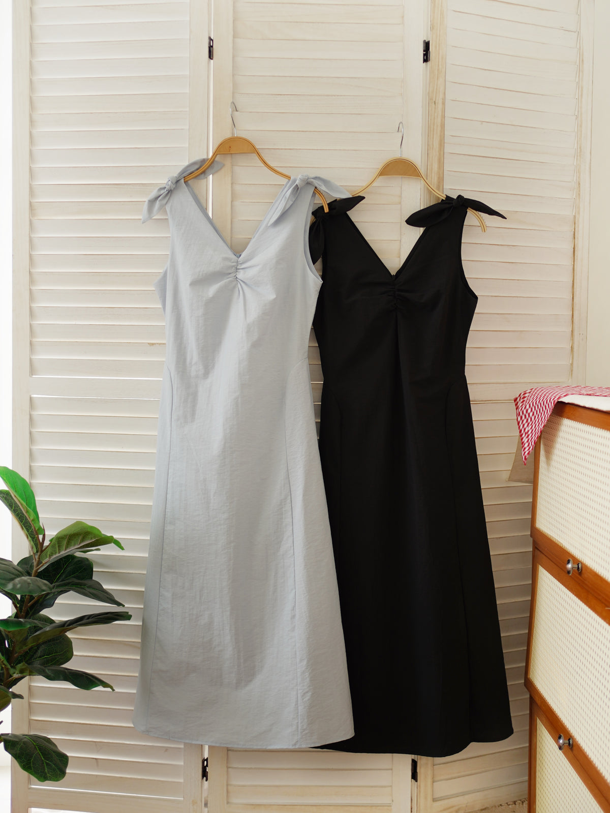 Laura Ribbon V Dress - LovelyMadness Clothing Malaysia