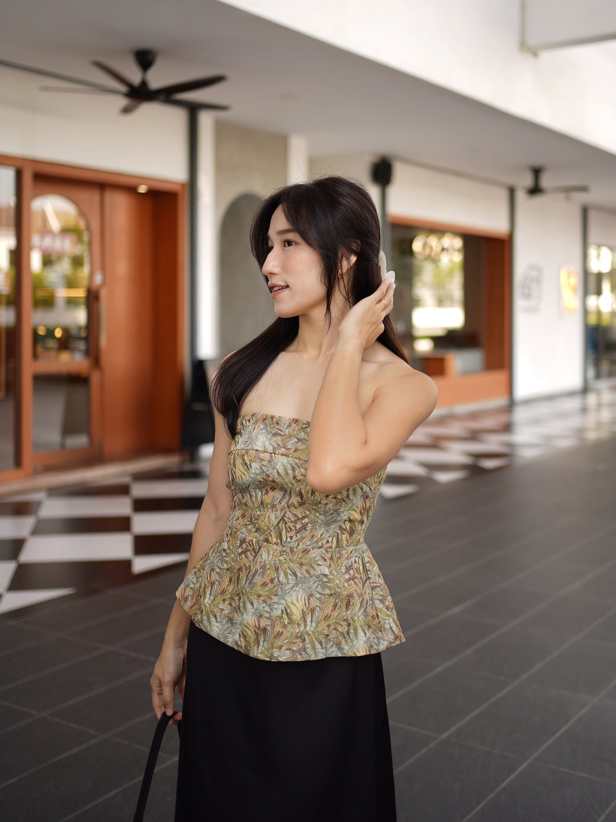 Monroe Oriental Tube