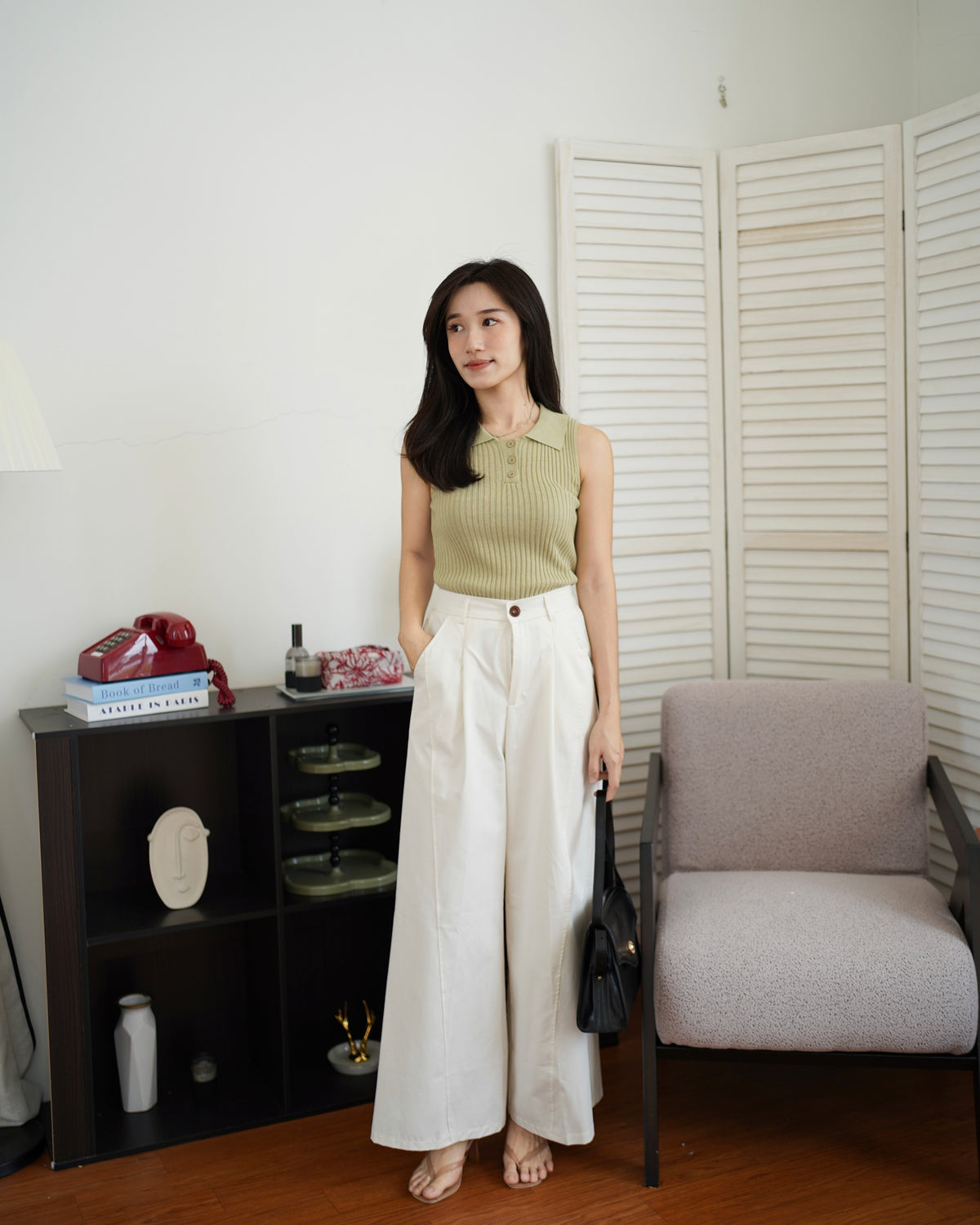 Rea Collar Button Top