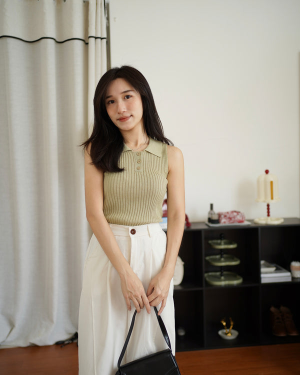 Rea Collar Button Top