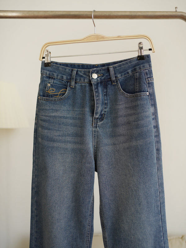 Mid Waist Wide Leg Jeans