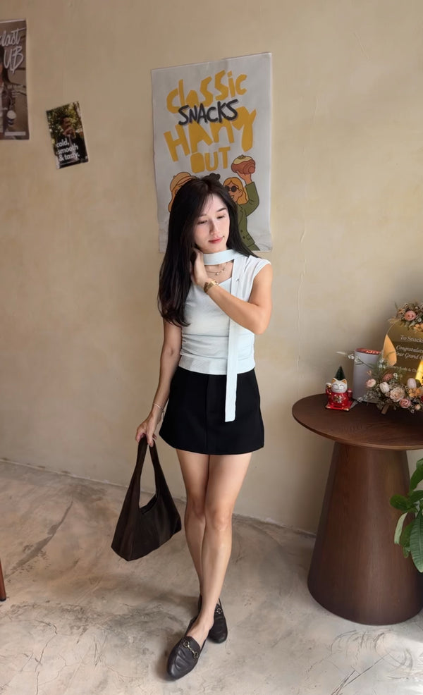 Olivia’s Chic Top - LovelyMadness Clothing Malaysia
