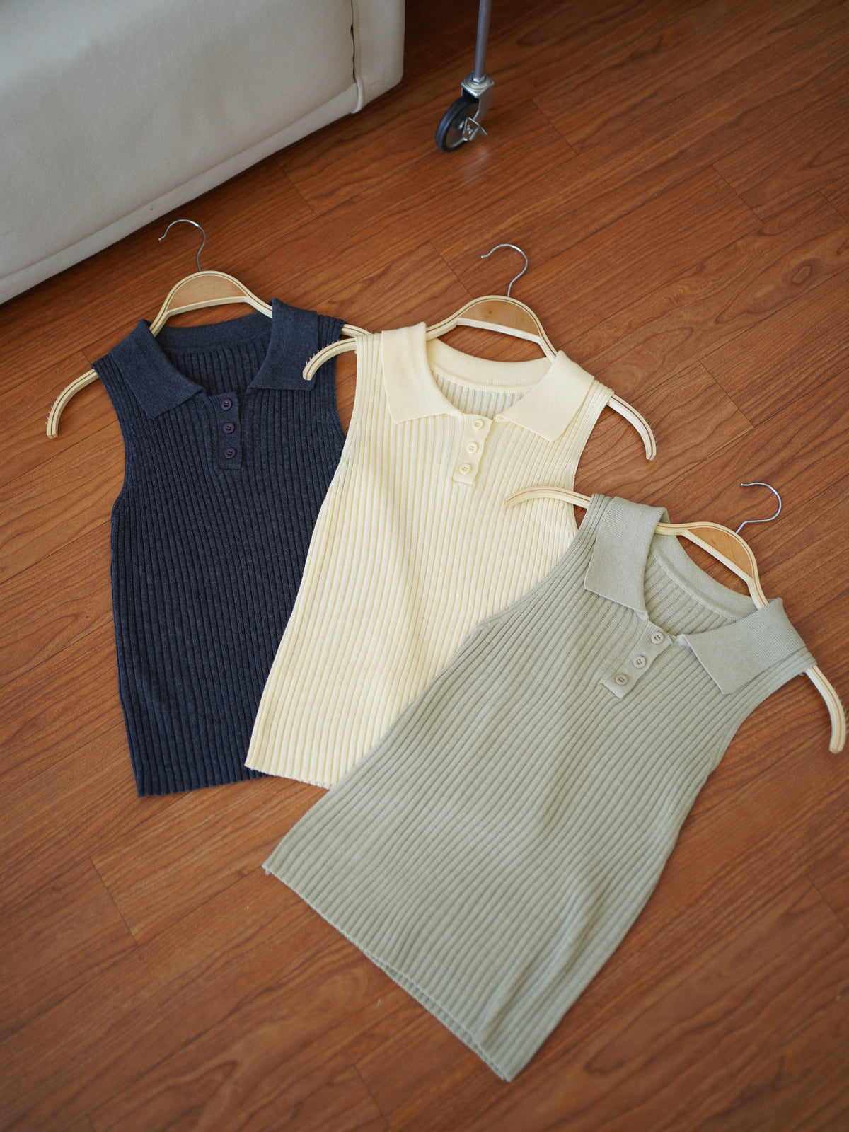 Rea Collar Button Top