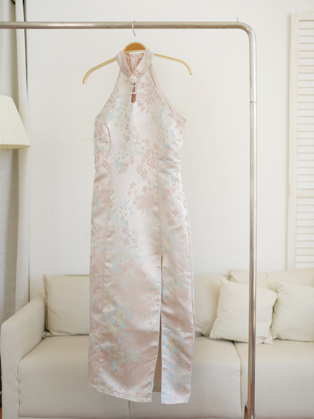Soft Bloom Cheongsam