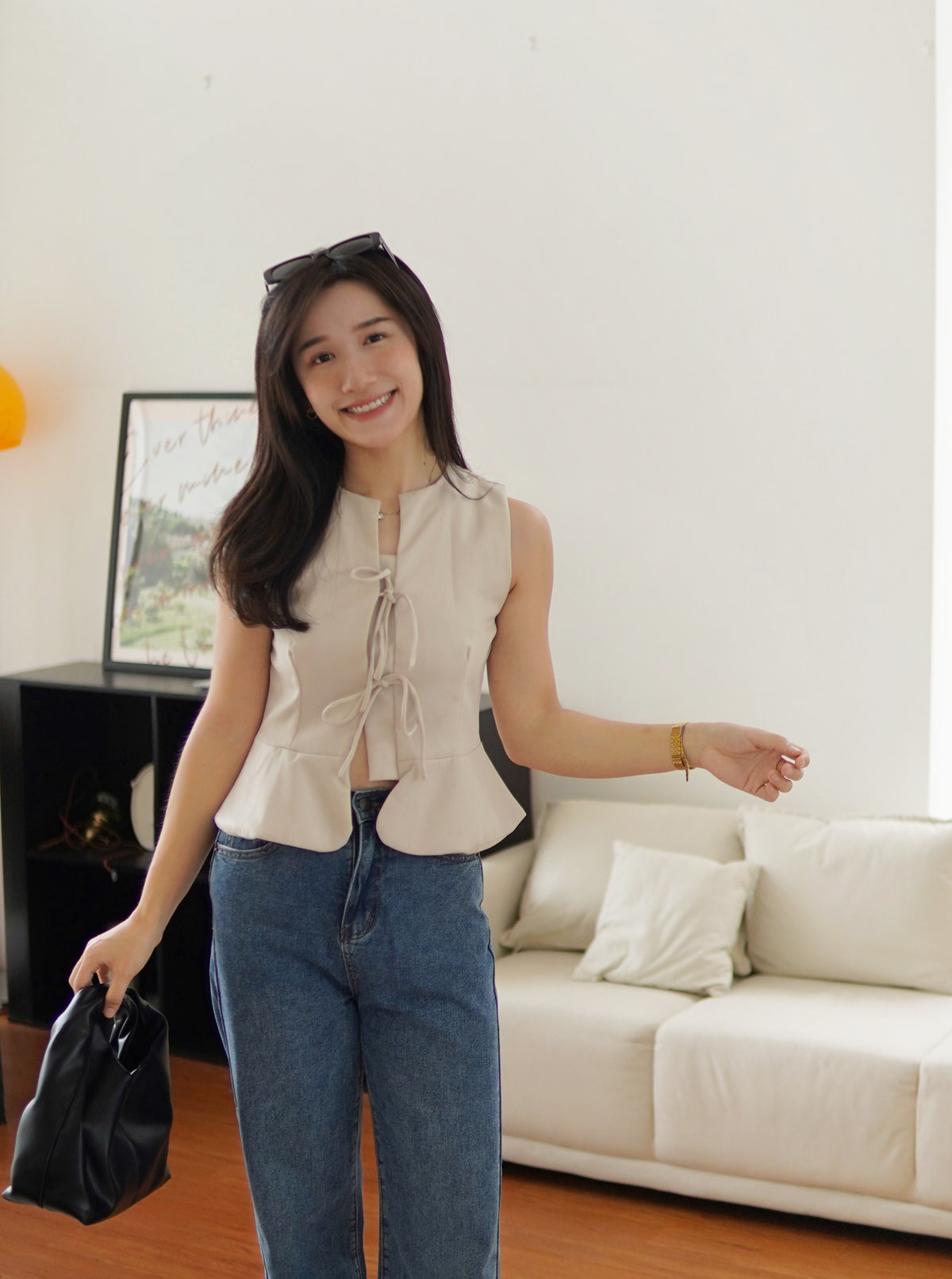 BOW BELLE VEST TOP