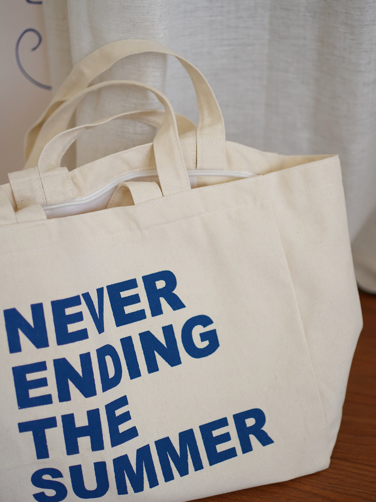 NEVER ENDING THE SUMMER TOTE
