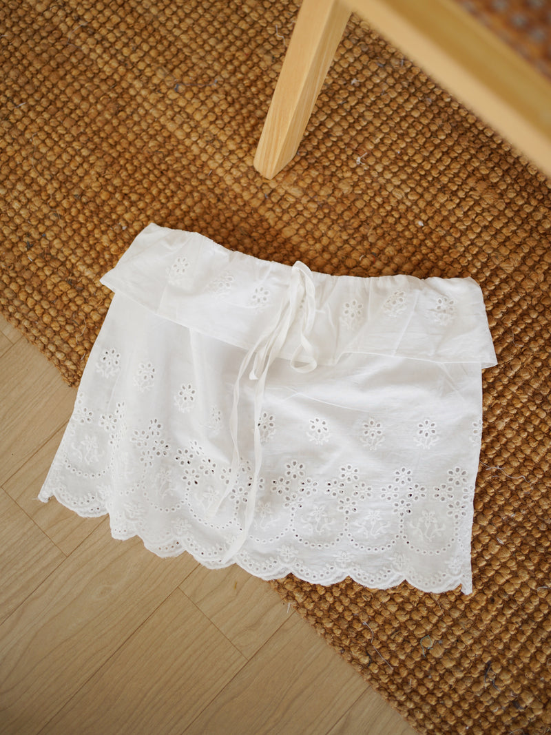 Onni Eyelet Tube Top