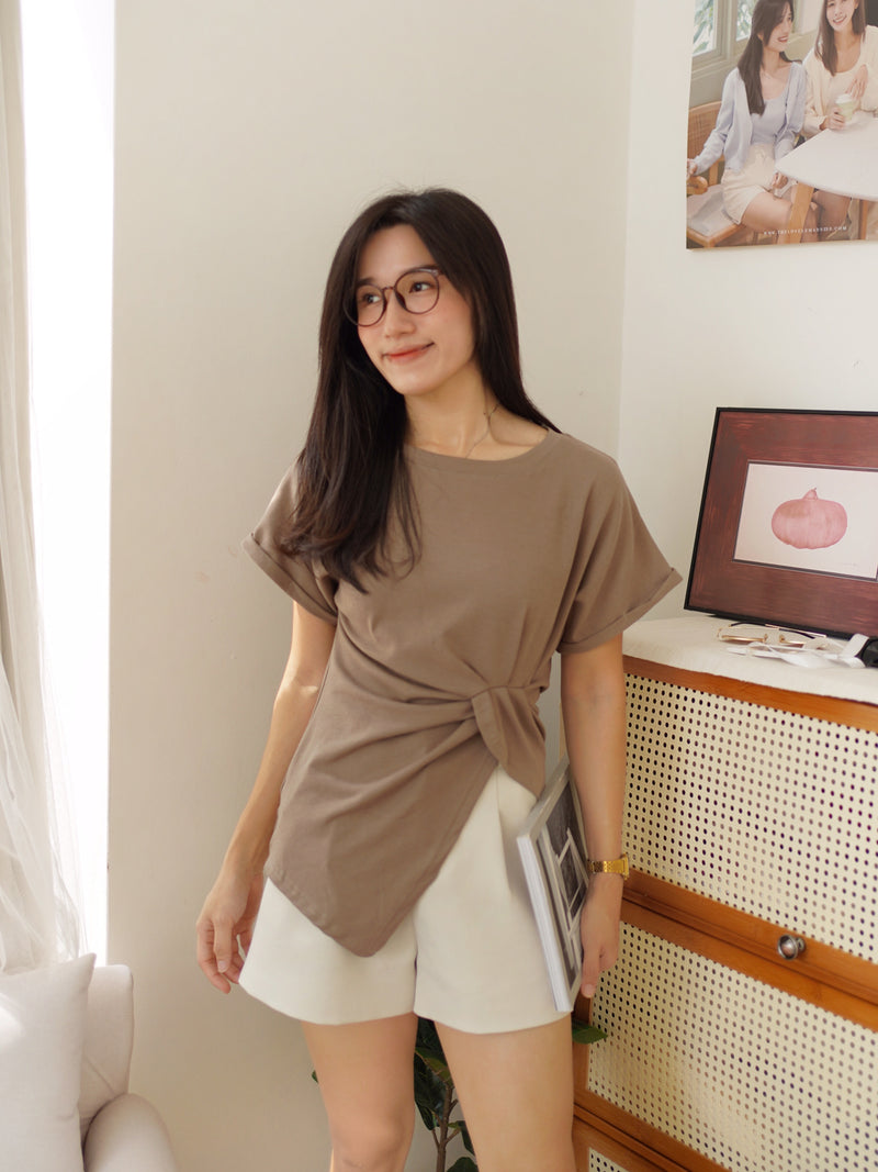 Cassandra Knot Top