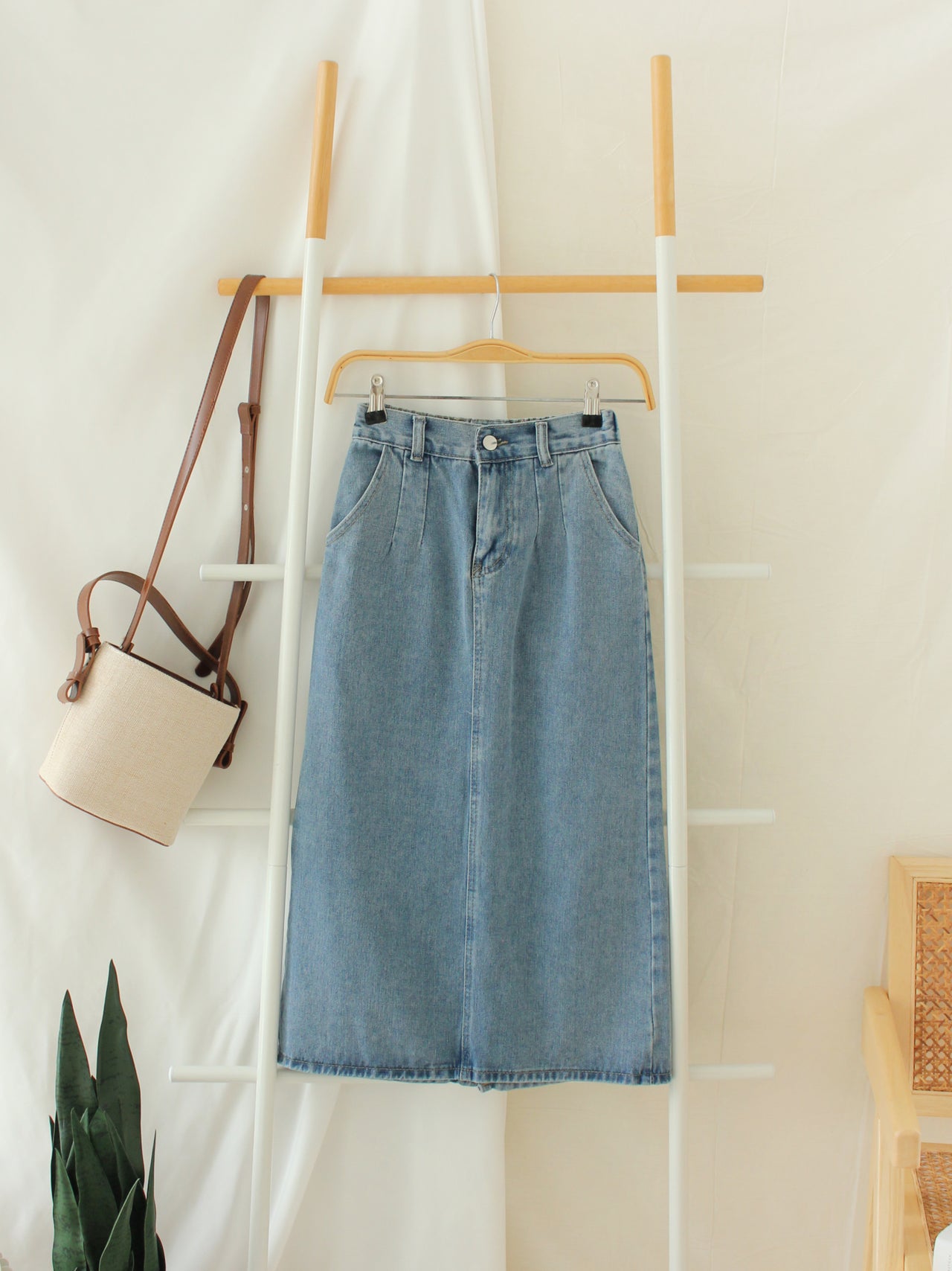 (Rubber waist) Denim MIDI Skirt