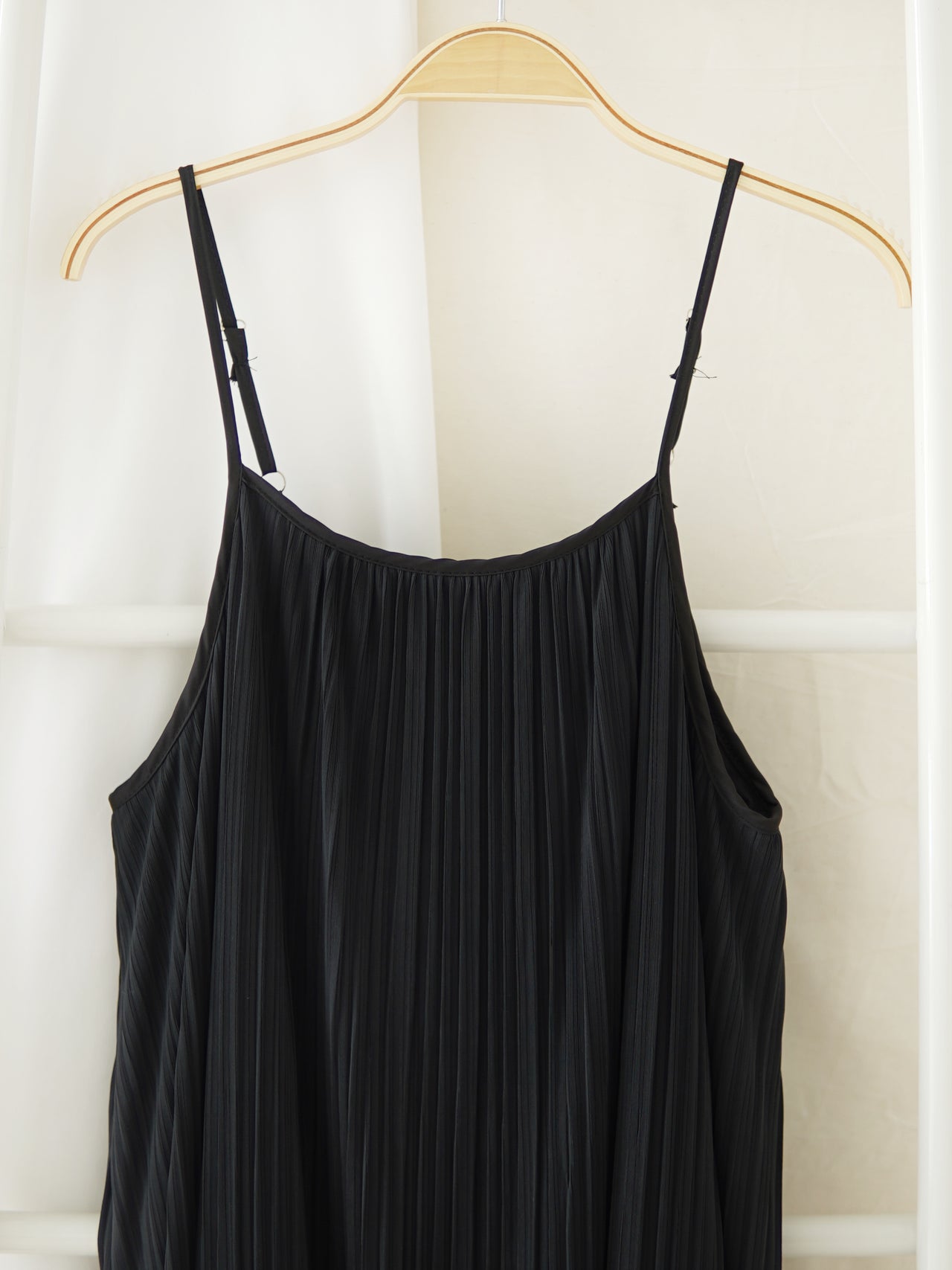 MELISSA PLEAT STRAP DRESS