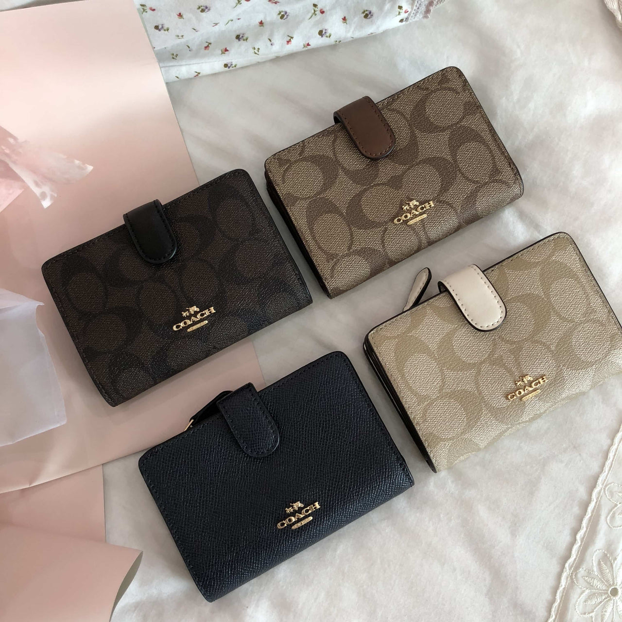 COACH CROSSGRAIN MEDIUM CORNER ZIP WALLET - LovelyMadness Clothing Malaysia