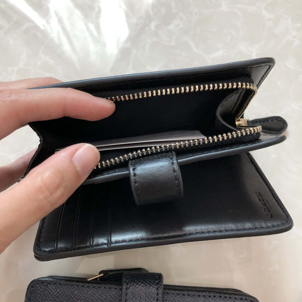 COACH CROSSGRAIN MEDIUM CORNER ZIP WALLET - LovelyMadness Clothing Malaysia