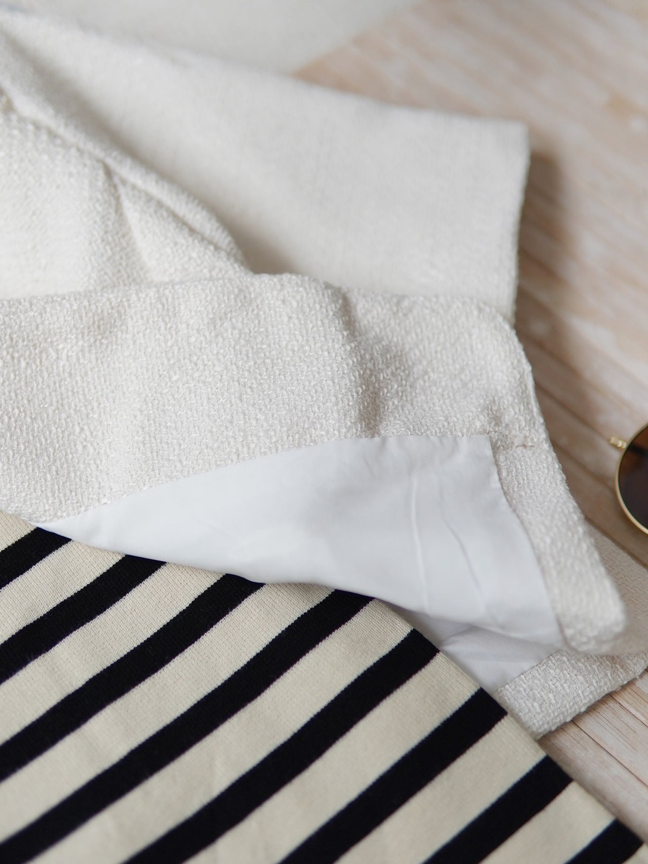BUTTON OUTER CREAM TOP