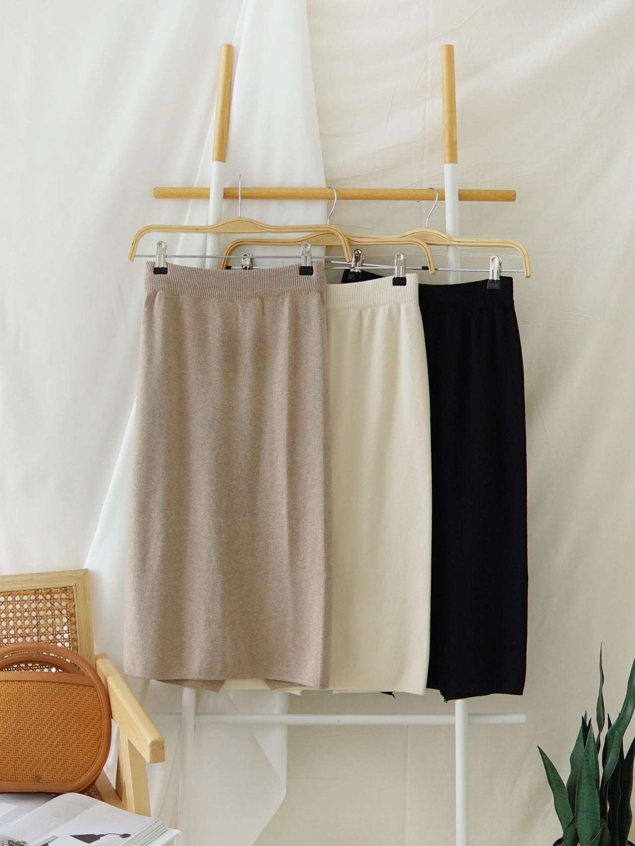 ZARIE KNIT MIDI SKIRT