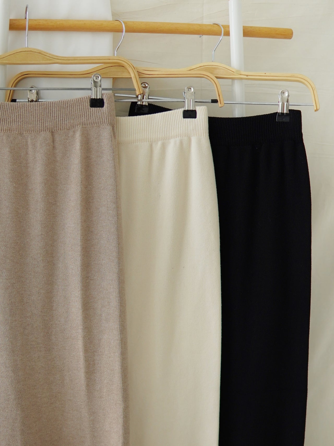 ZARIE KNIT MIDI SKIRT