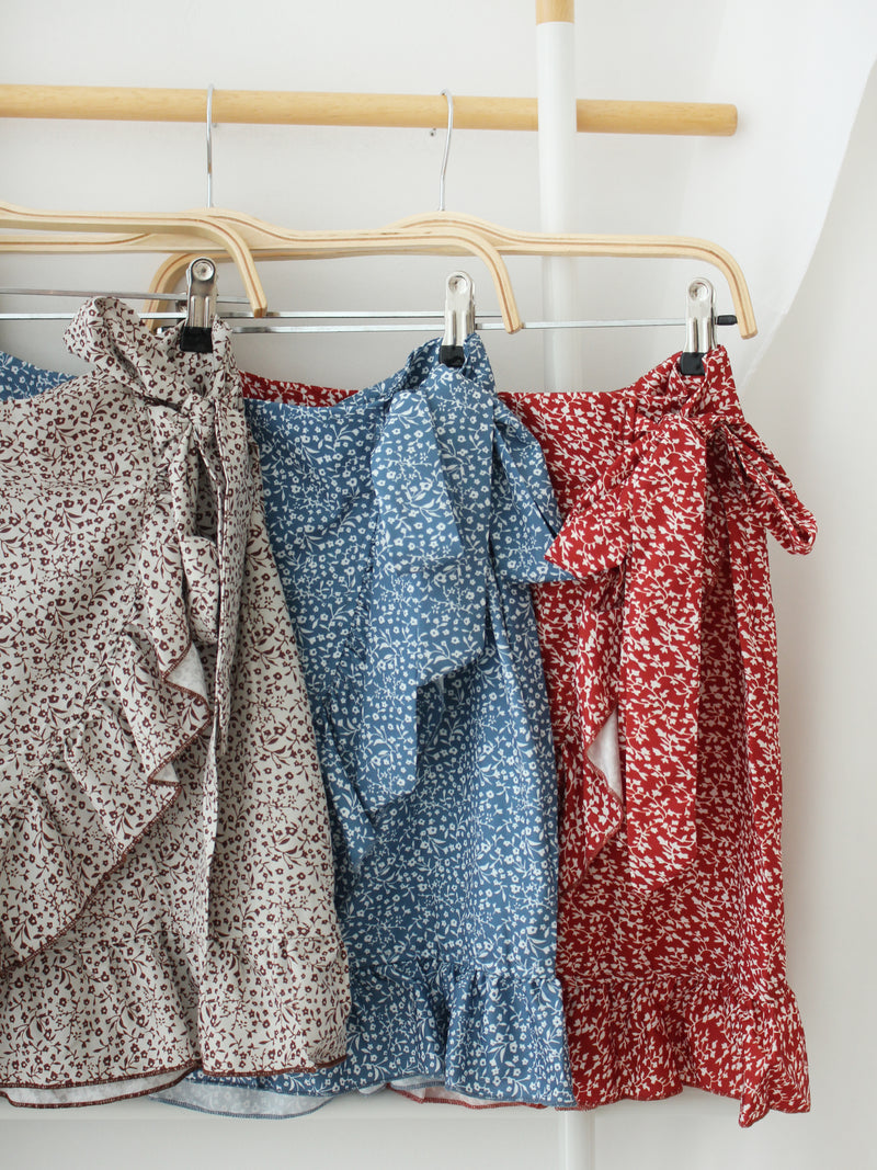 BETTA FLORAL WRAP SKIRT - LovelyMadness Clothing Malaysia