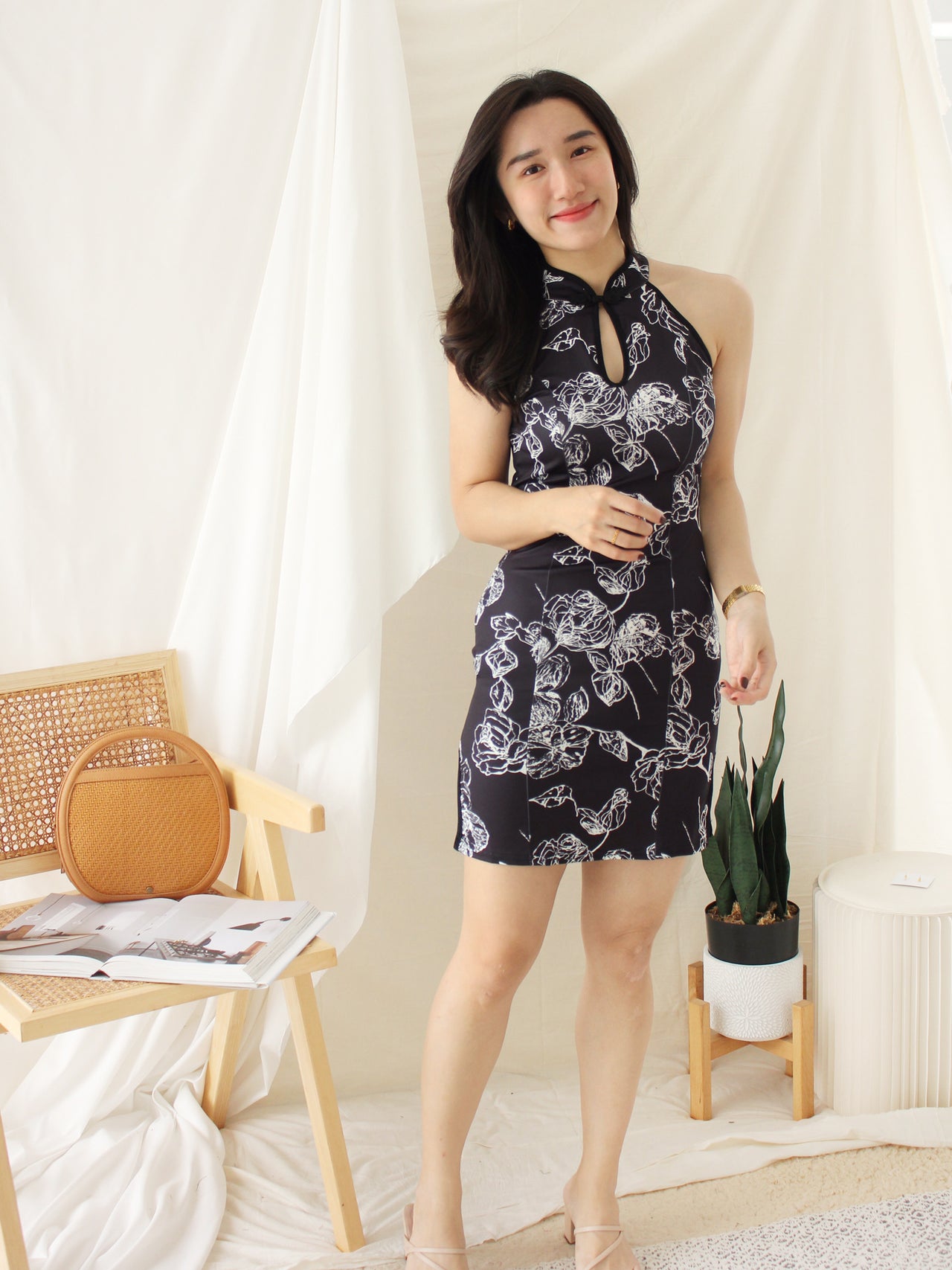 NAVY FLORAL ORIENTAL CHEONGSAM