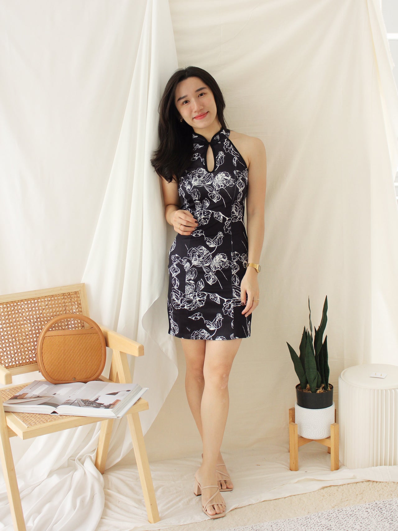 NAVY FLORAL ORIENTAL CHEONGSAM