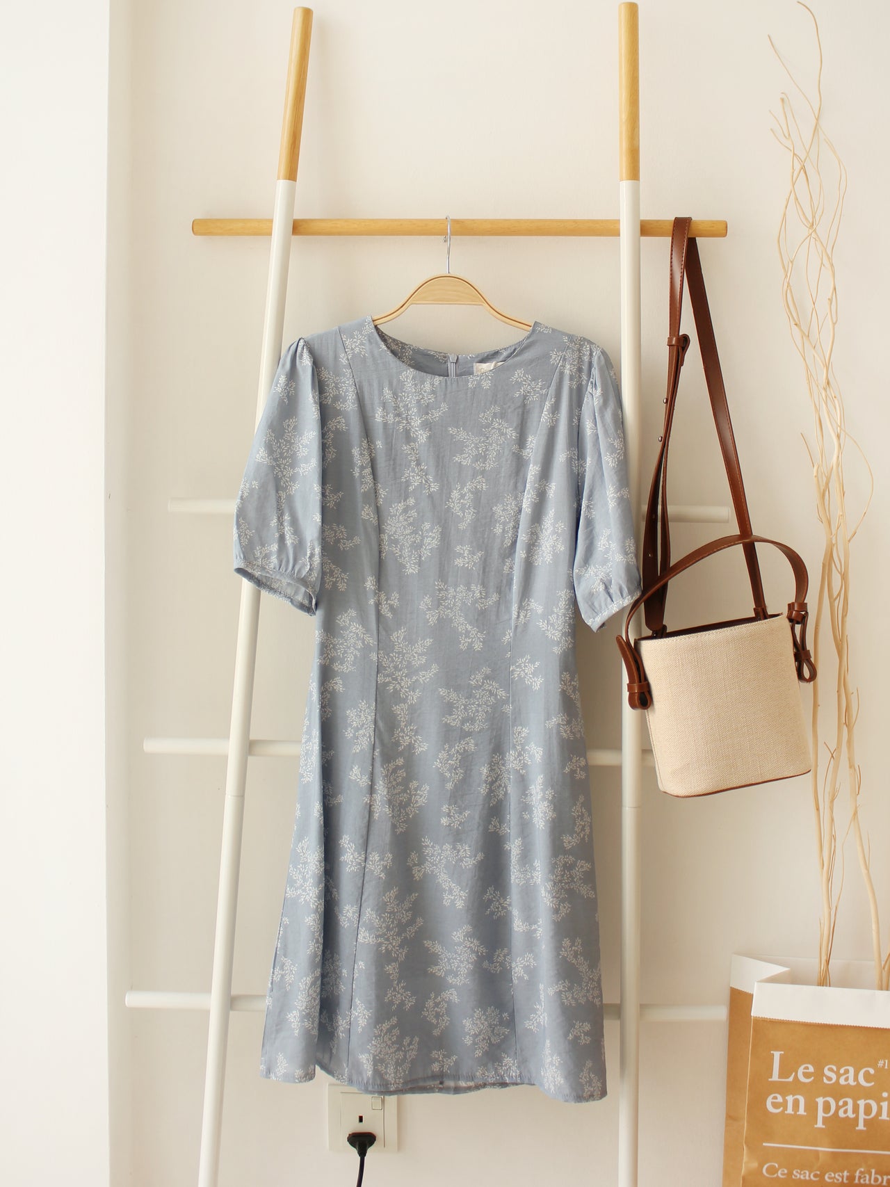 VIVI KOREAN Blue Floral Dress