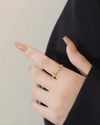 LOVE ‘ RING