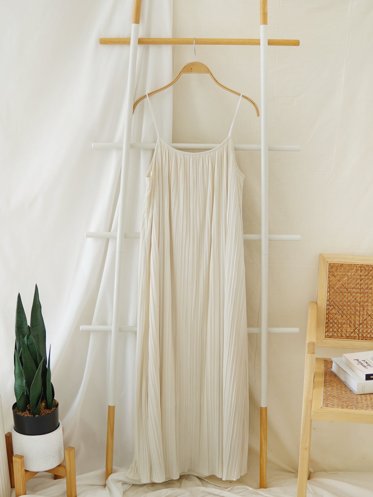 MELISSA PLEAT STRAP DRESS