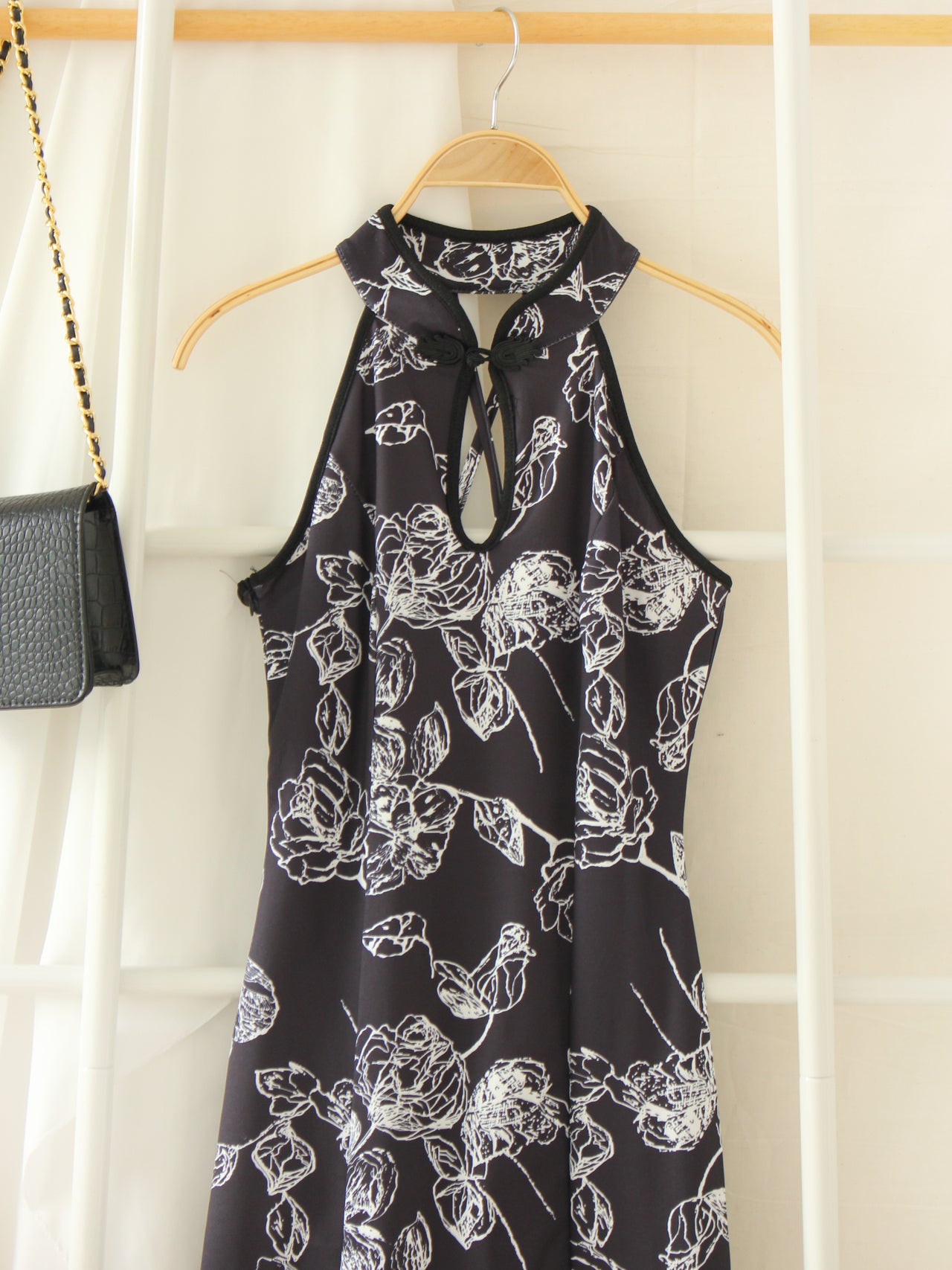 NAVY FLORAL ORIENTAL CHEONGSAM