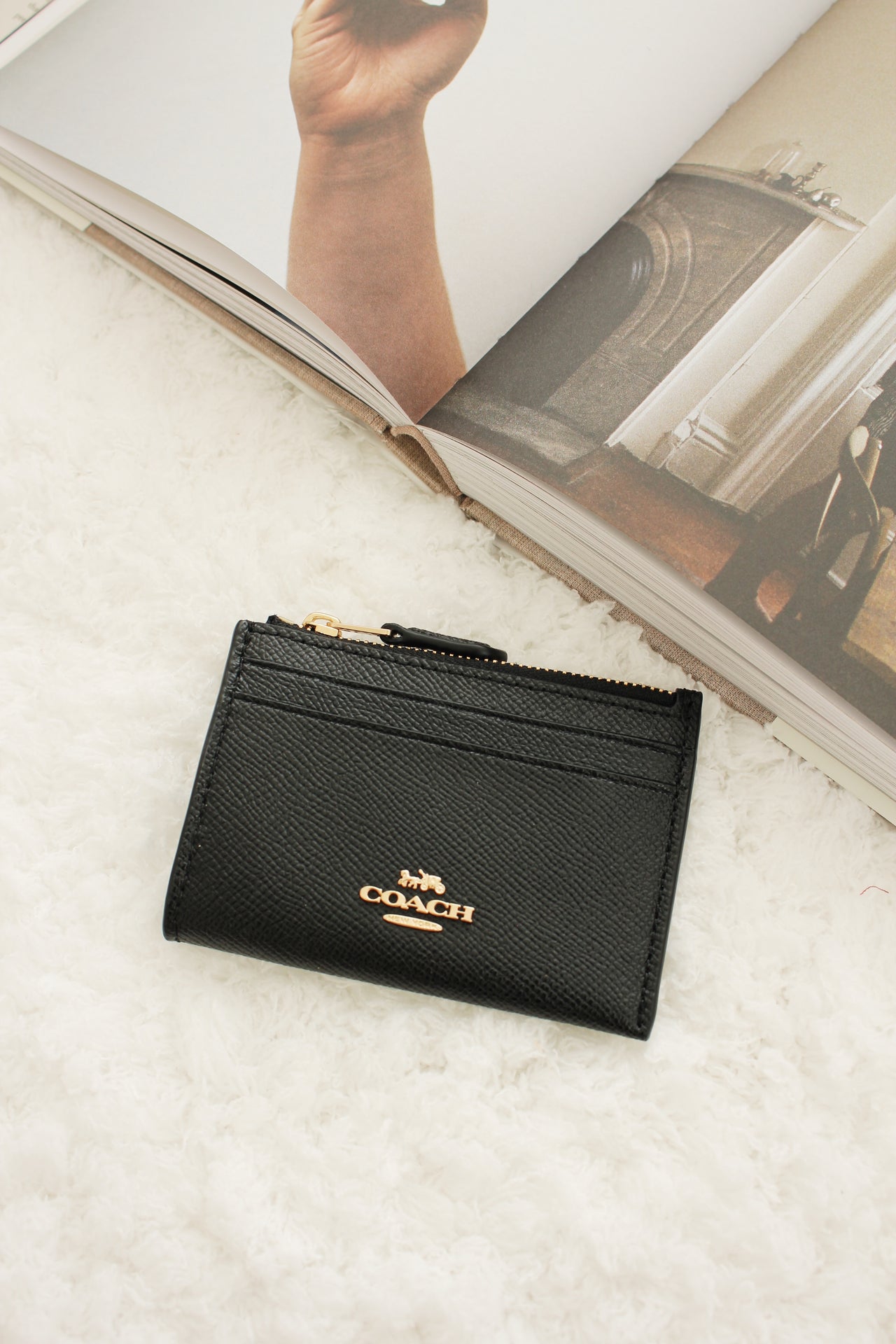 COACH MINI SKINNY ID CASE IN SIGNATURE CANVAS - LovelyMadness Clothing Online Fashion Malaysia